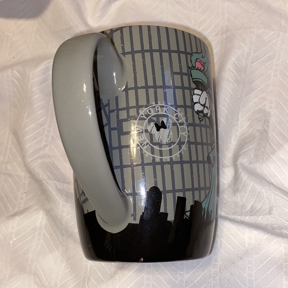 Disney  Story New York City Mug - Picture 14 of 17